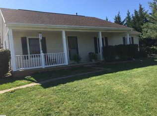 27 Summerfield Dr, Fishersville, VA 22939