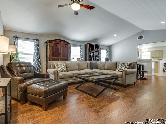 4th image of 8931 Veranda Ct