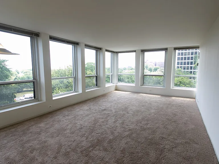 Dining/Living room
