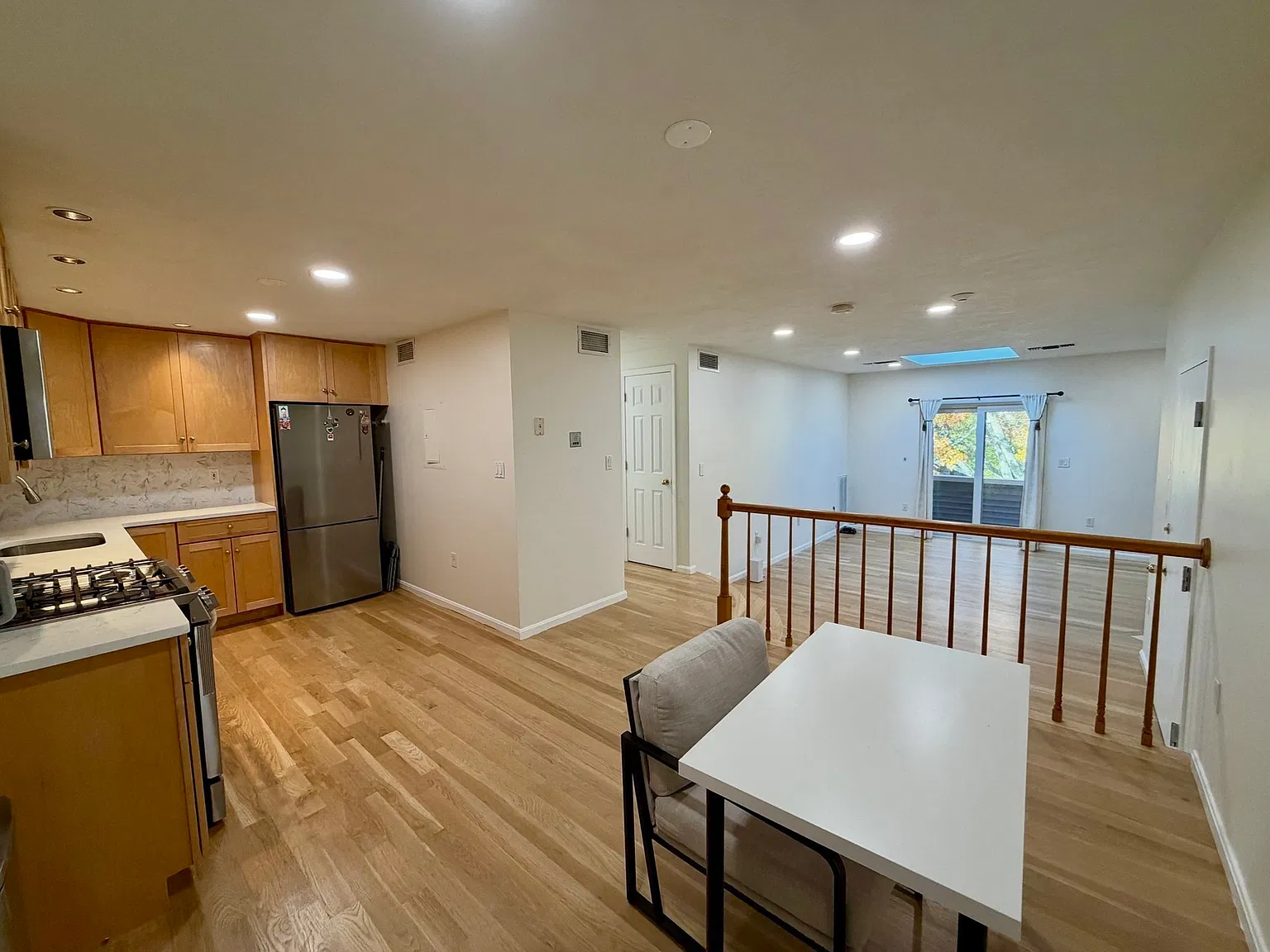 2 bed, 2.0 bath, 1068 sqft, $2,850 — Photo 4