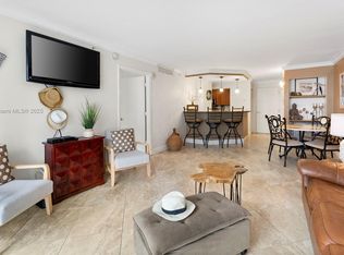 6917 Collins Ave APT 506, Miami Beach, FL 33141