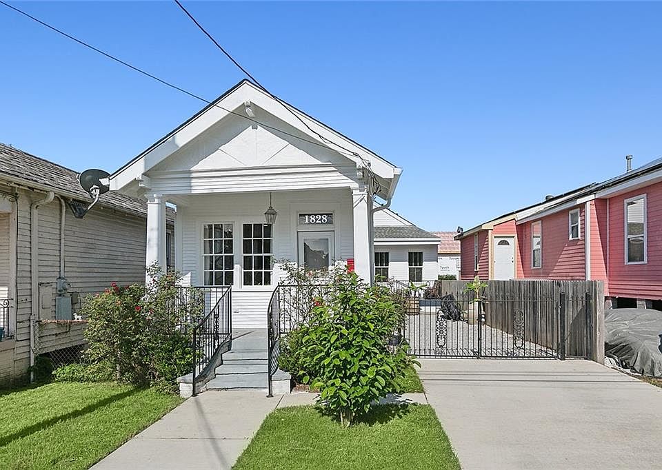 1st image of 1828 Spain St