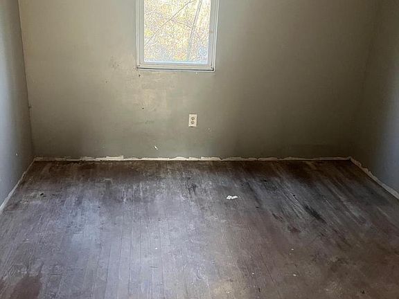 5th image of 122 Mist Rd