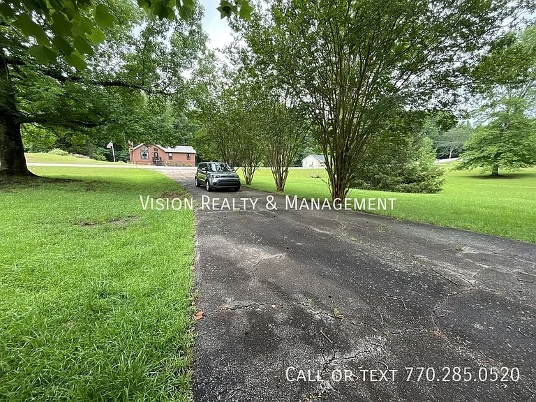 106 Barton Ln — Photo 34