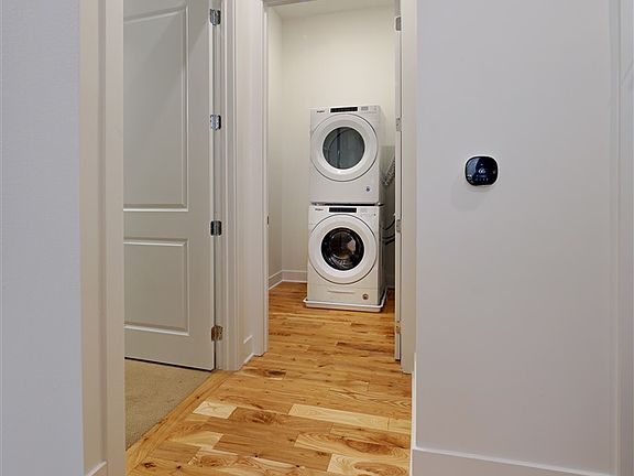 3rd image of 308 Excelsior Ave APT 302