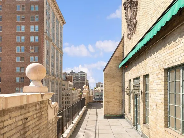 60 Gramercy Park North image 7 of 20