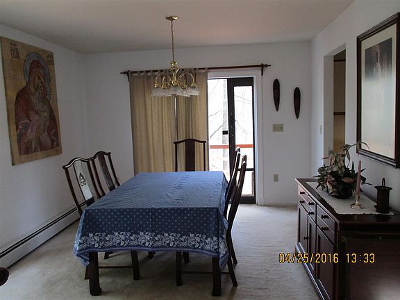 5th image of 50 Acorn Hill Ln