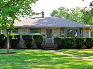 24917 Electric Dr, Bay Village, OH 44140