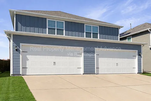 303 Stone Ct Photo 1