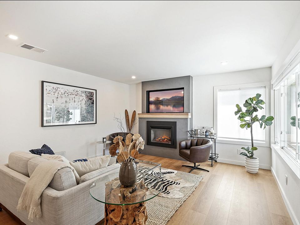1st image of 429 Magnolia St