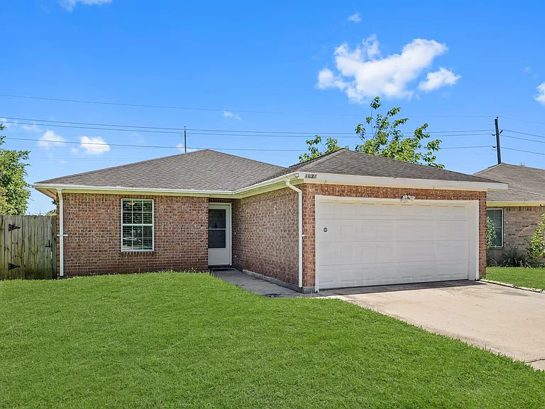1631 Quail Run — Photo 3