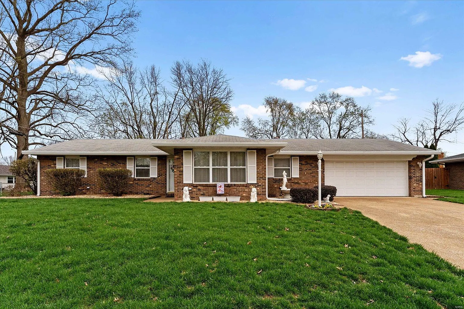 104 Viburnum Dr photo 1