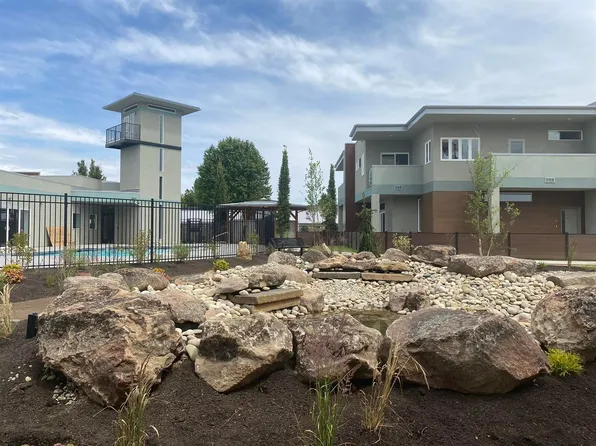 Heron's Edge Townhomes, 398 S Edgewood Ln #A13f18d8b, Eagle, ID 83616