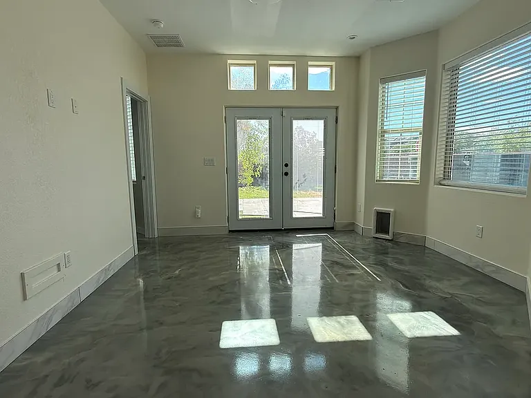 3385 W Agate Ave — Photo 6