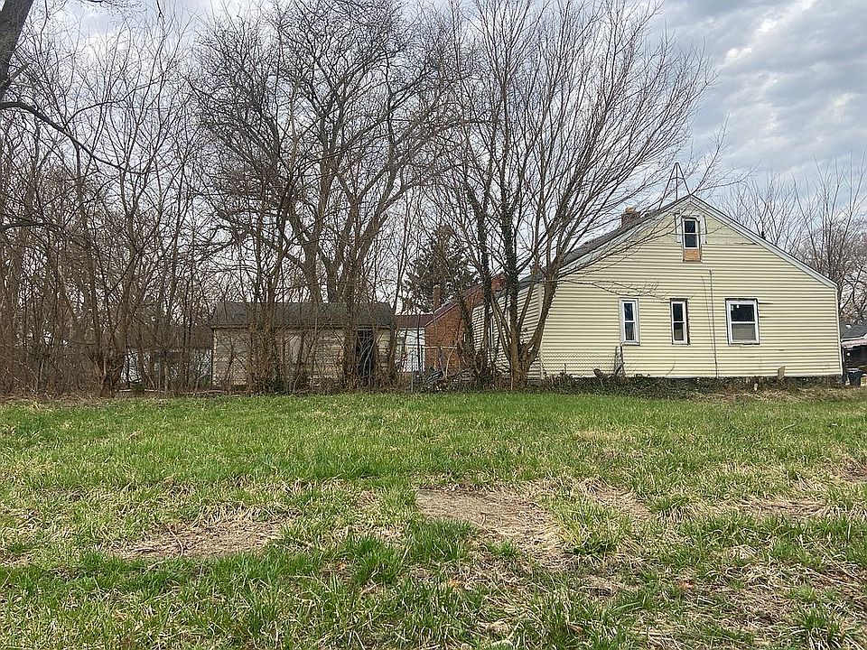 2nd image of 14830 Kilbourne St
