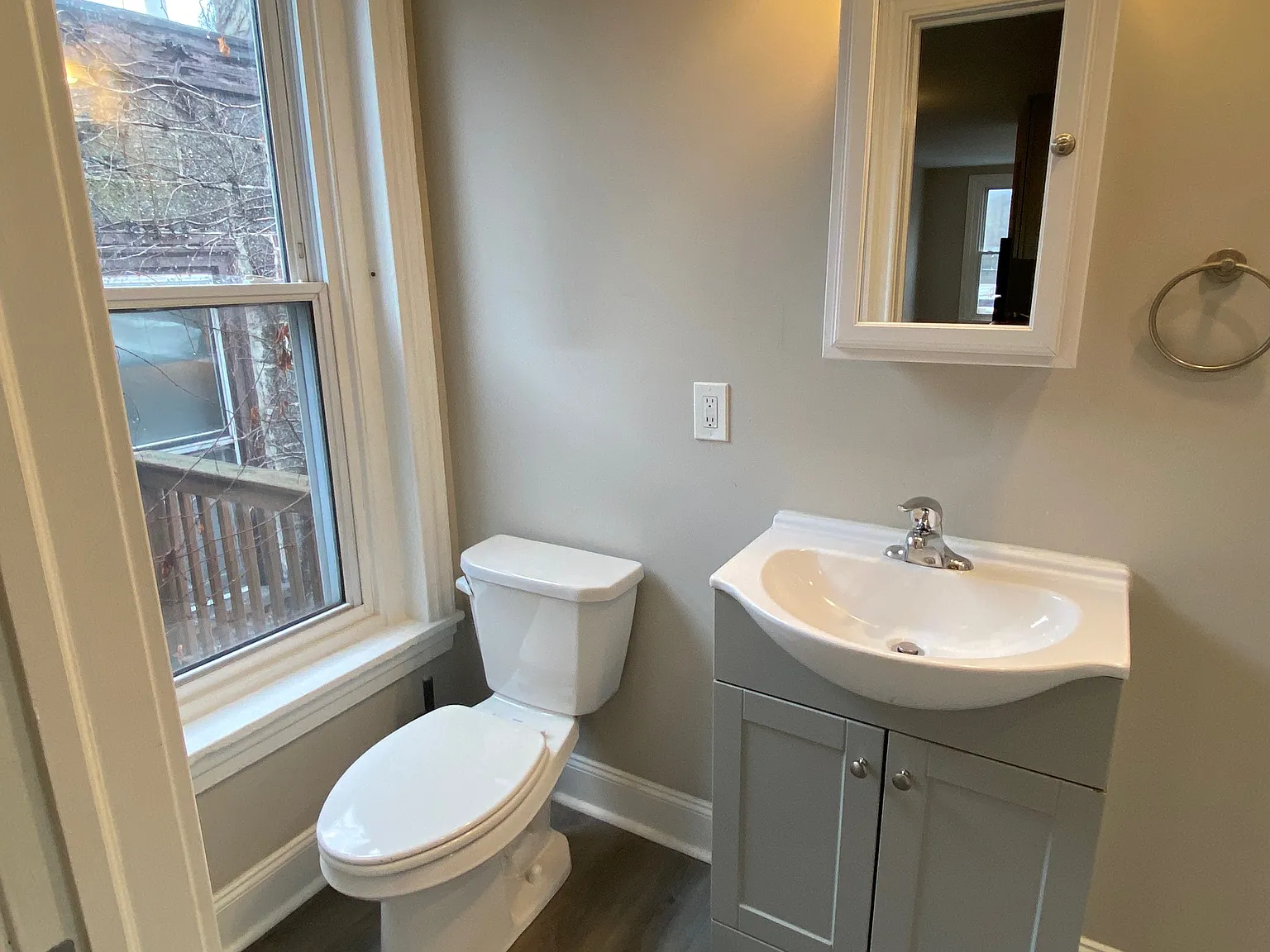 2 bed, 770 sqft, $2,200 — Photo 4