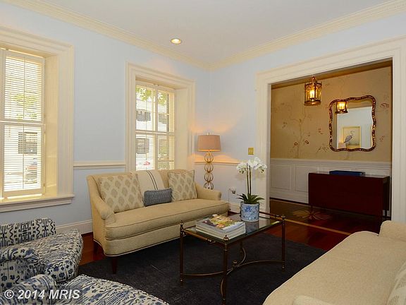 Modern Luxury. Casual Elegance.
