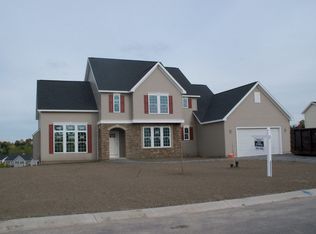 4848 Copperfield Rd, Syracuse, NY 13215