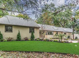 20 Gwynne Rd, Melville, NY 11747