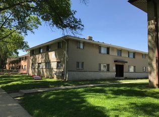5751 N 94th St APT 6, Milwaukee, WI 53225