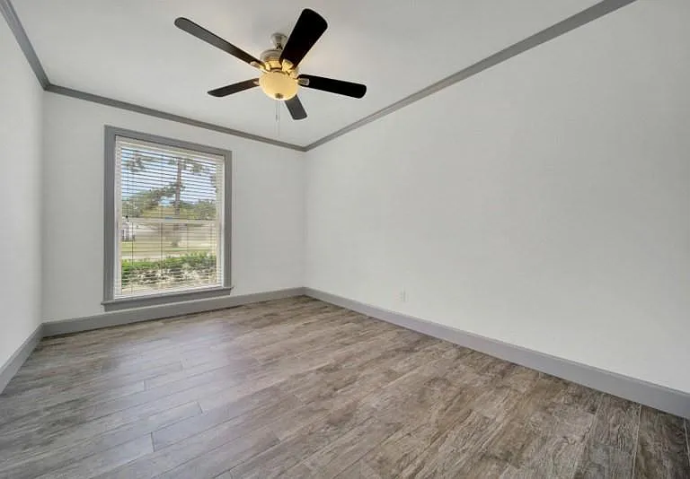 10042 Briar Forest Dr — Photo 38