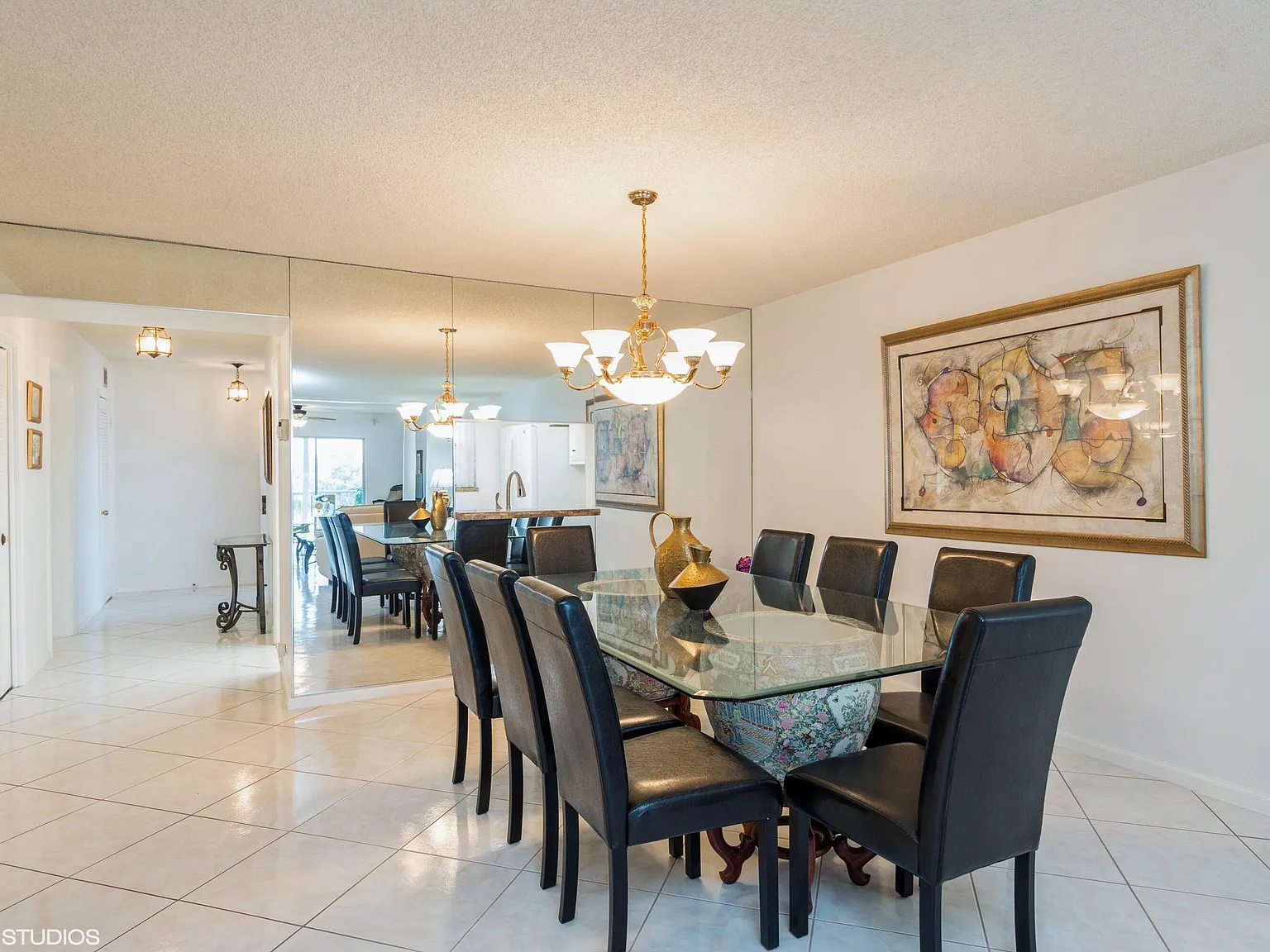 3 bed, 2.0 bath, 1734 sqft, $2,700 — Photo 4