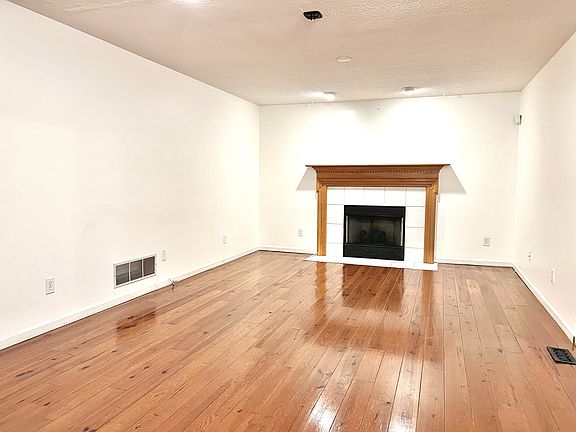 5th image of 660 Mill Wood Blvd
