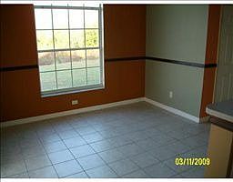 4th image of 2433 Harbor Town Dr
