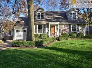 6815 Granada Ln, Prairie Village, KS 66208