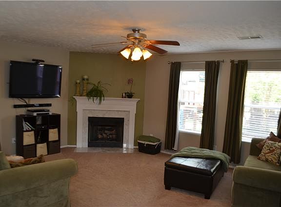2nd image of 2849 Meadow Gln