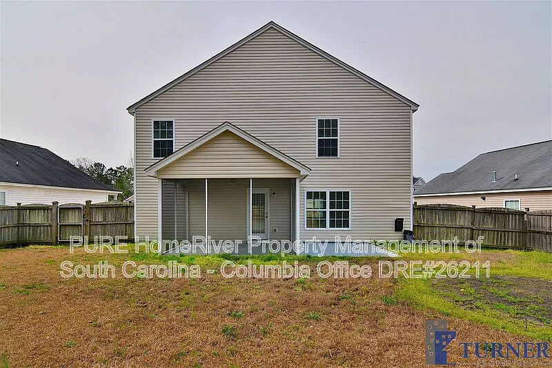 4 bed, 2.5 bath, 2677 sqft, $2,450 — Photo 4