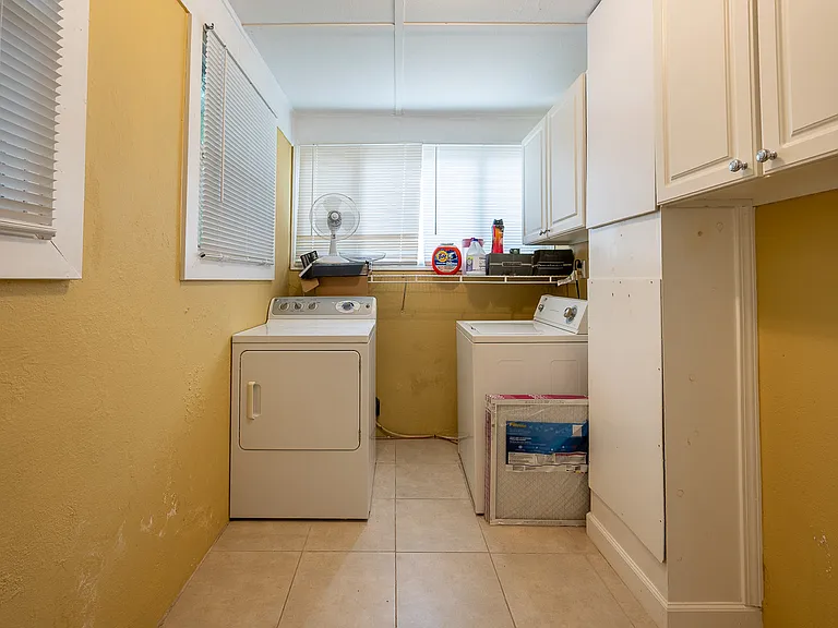 1803 Heath St — Photo 22