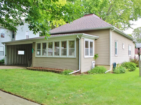 416 E Benton St, Morris, IL 60450