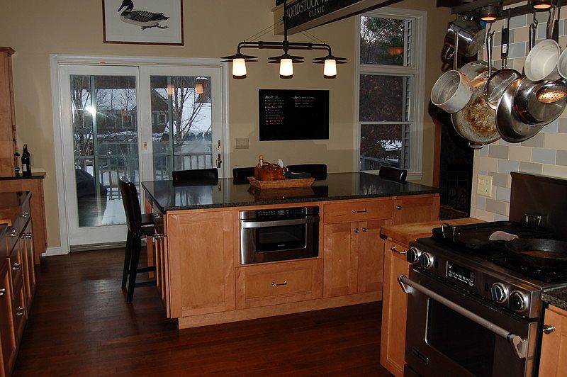 Kitchen
						:
						Open concept kitchen with Granite top island