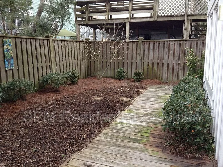 2A E Crane St — Photo 25