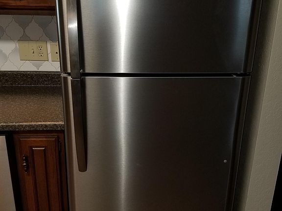 4th image of 635 W 11th St APT 12