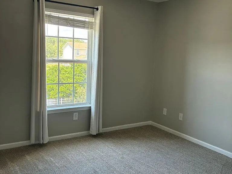 4640 E Walkerton Rd — Photo 8