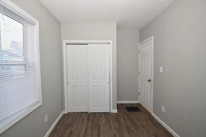 113 S West St — Photo 11
