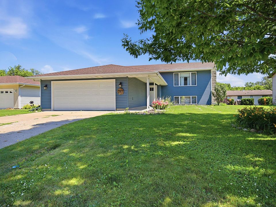 1st image of 717 Colonial Cir
