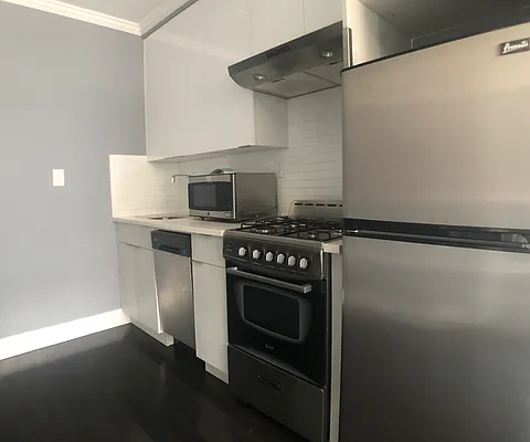 Rented by Bond New York | media 26