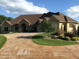 440 Inverness Terrace Ct, Baraboo, WI 53913