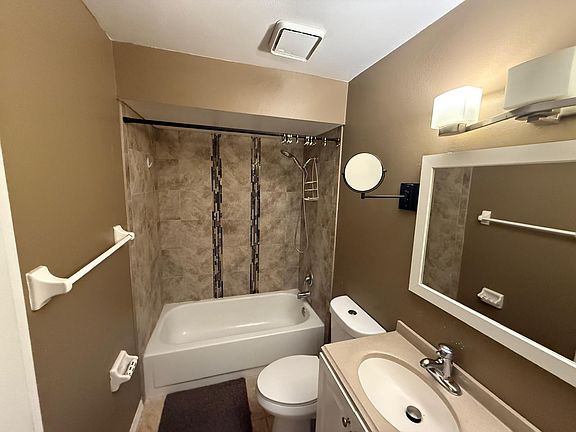 4th image of 12110 Arkansas Woods Ct Unit 4