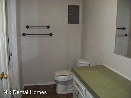 2nd image of 202 NE 3rd St