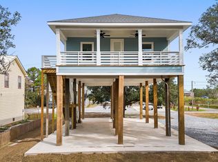 11001 Arizona St, Bay Saint Louis, MS 39520