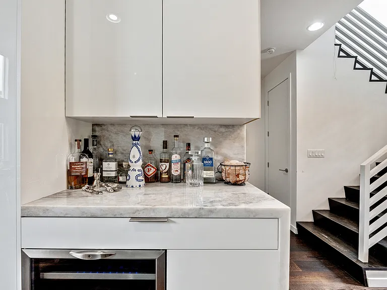 9100 San Martin Blvd NE — Photo 25
