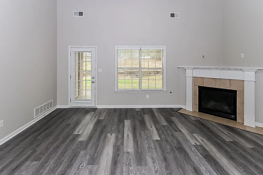 3 bed, 2.5 bath, 2449 sqft, $3,430 — Photo 4