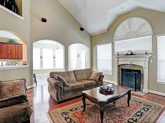 4th image of 5216 Hidden Brook Ln