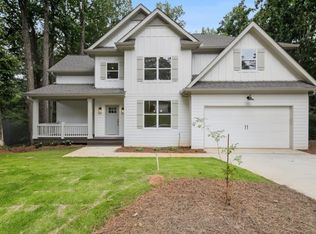 280 Parkmont Ct, Roswell, GA 30076