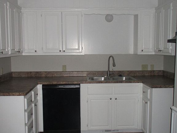4th image of 1805 N Chambers Ter