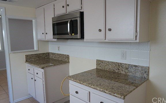4th image of 24475 Delphinium Ave